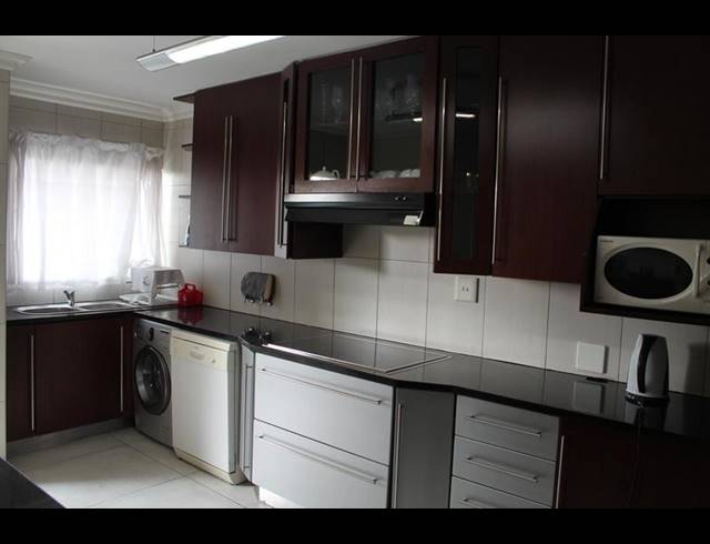 3 BEDROOM TOWNHOUSE FOR SALE IN BRUMA